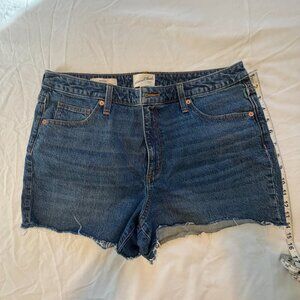 UNIVERSAL THREAD - vintage Midi Jean Short - 32/14